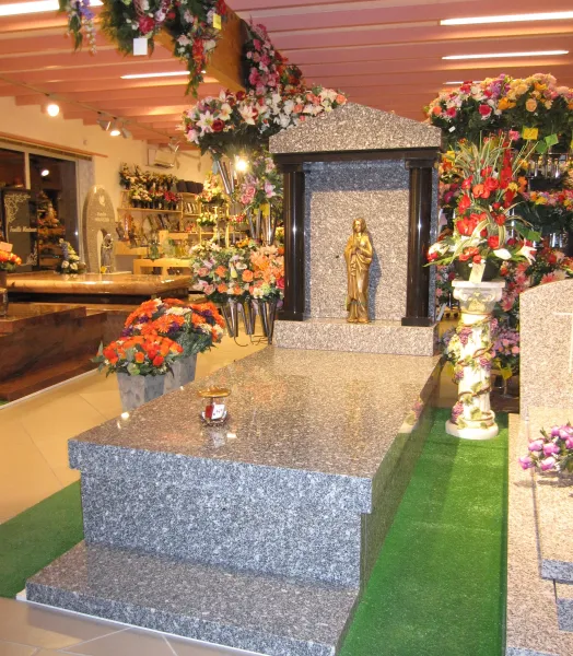 MONUMENT CHAPITEAUX - CHAPELLE